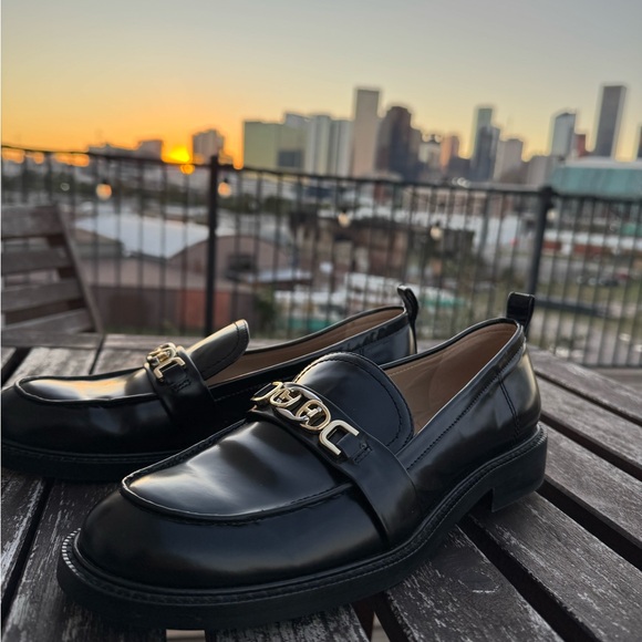 Sam Edelman Christy Loafers black leather, gold/silver-tone chain hardware sz 8 - Picture 1 of 8